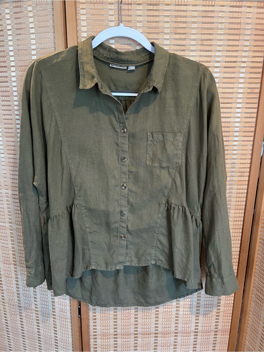 HOLDING HORSES Olive Button-Front Peplum Shirt XS